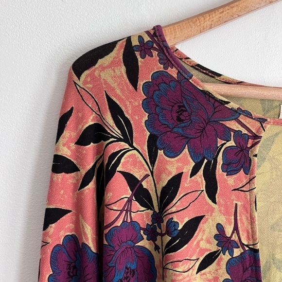 UO Silence+Noise Floral Boho Wrap Long Sleeve Top - Picture 3 of 6